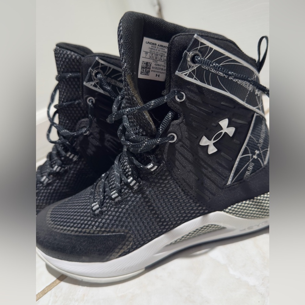 Under Armour Black and White High-Top volleyball Sneakers